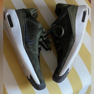 Men’s Nike Knit sneakers